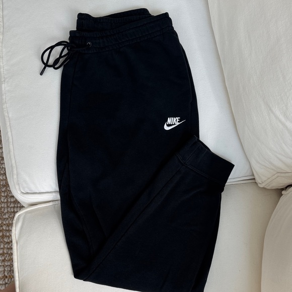 Nike Bundle - Ladies Black Sweatpants and Grey Mid-Calf Leggings Size L and XL - Picture 2 of 13